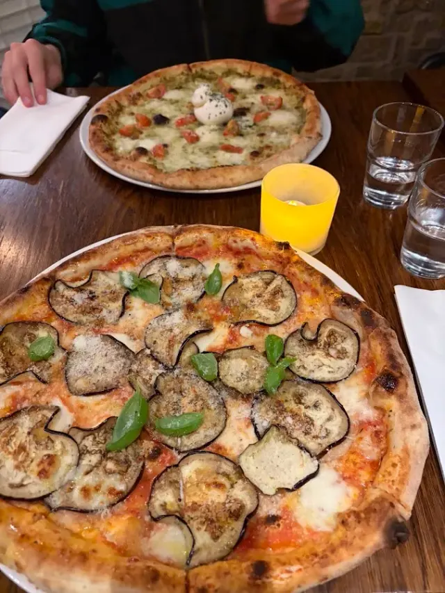 BookNoFees: 餐廳 – Ghost Pizza – Oslo – Ghost Pizza,第 2 張照片