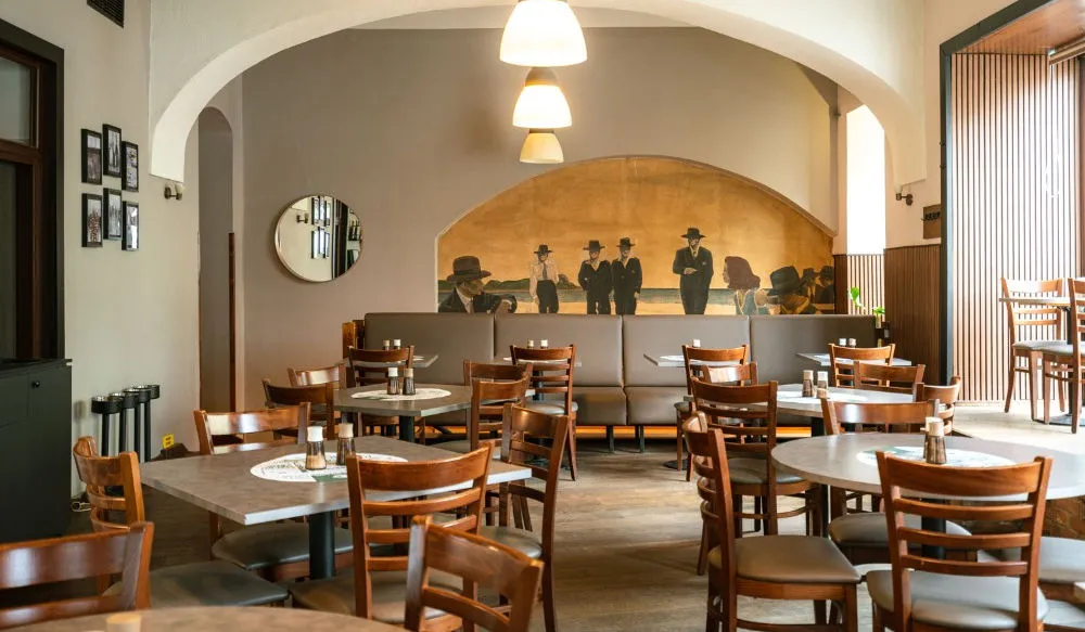 BookNoFees: 餐廳 – Corleone – Prague – Corleone，第 1 張照片