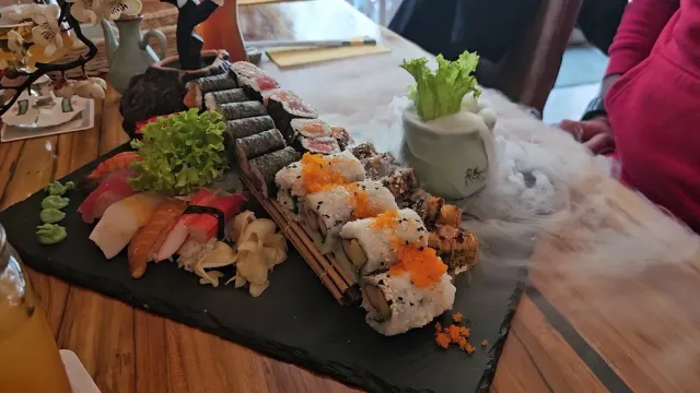BookNoFees: 餐廳 – Bach Tra Cuisine Hamm – Hamm – Bach Tra Cuisine Hamm，第 3 張照片