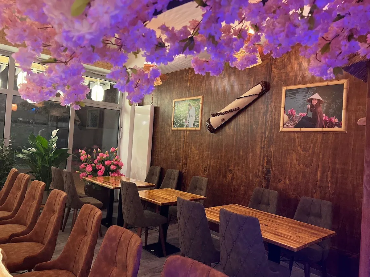 BookNoFees: 餐廳 – Bach Tra Cuisine Hamm – Hamm – Bach Tra Cuisine Hamm，第 1 張照片