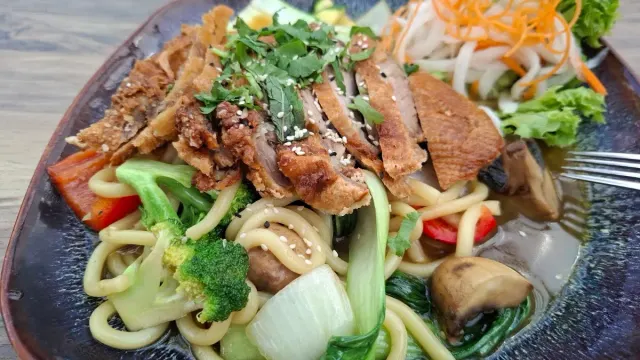 BookNoFees: 餐廳 – Bach Tra Cuisine Hamm – Hamm – Bach Tra Cuisine Hamm，第 2 張照片