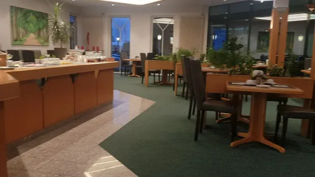 BookNoFees: 餐廳 – Feldschlößchen Hotel – Geseke – Feldschlößchen Hotel，第 3 張照片