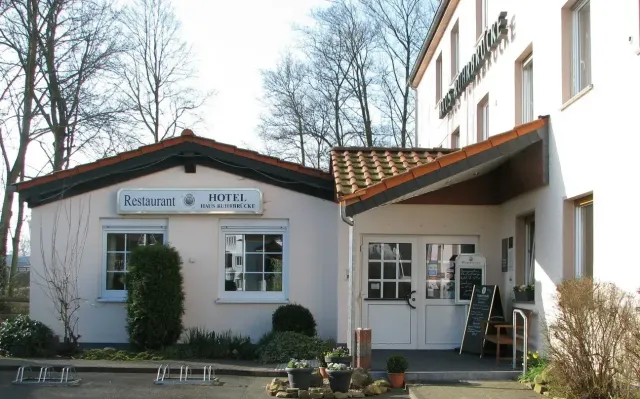 BookNoFees: 餐廳 – Haus Ruhrbrücke – Fröndenberg – Haus Ruhrbrücke，第 3 張照片