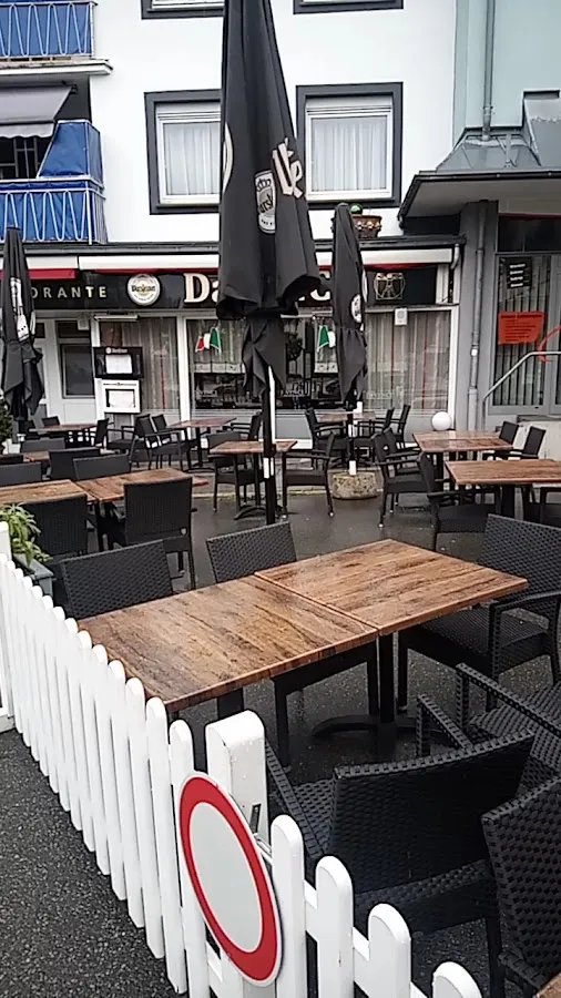 BookNoFees: 餐廳 – Eiscafé Cortina – Warstein-Belecke – Eiscafé Cortina，第 3 張照片