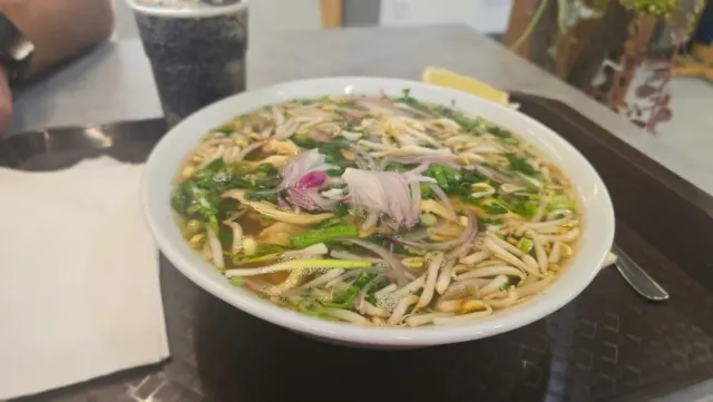 BookNoFees: 輕食吧 – Bamboo express – Bratislava – Bamboo express，第 2 張照片