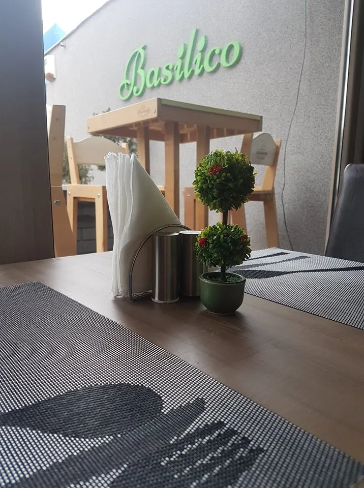 BookNoFees: 餐廳 – Basilico – Bucharest – Basilico，第 1 張照片