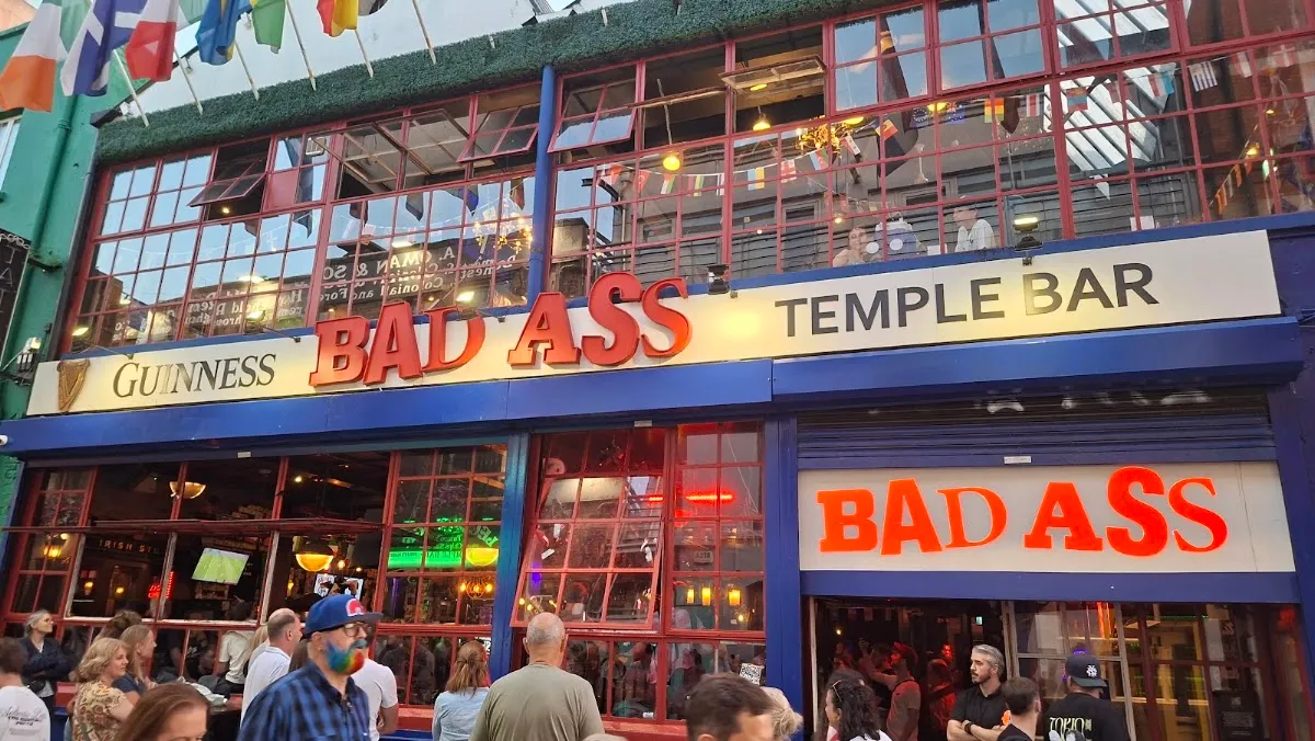 BookNoFees: 餐廳 – Bad Ass Cafe – Dublin – Bad Ass Cafe，第 1 張照片
