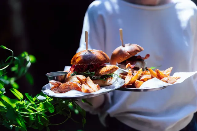 BookNoFees: 餐廳 – Hashtag Pub – Bucharest – Hashtag Pub，第 3 張照片