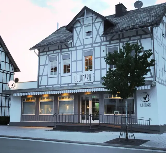 BookNoFees: Goldmarie Café, Olsberg