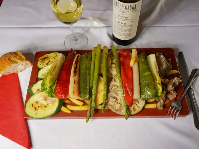 BookNoFees: 餐廳 – El Lacón – Madrid – 拉孔豬肩肉，第 2 張照片