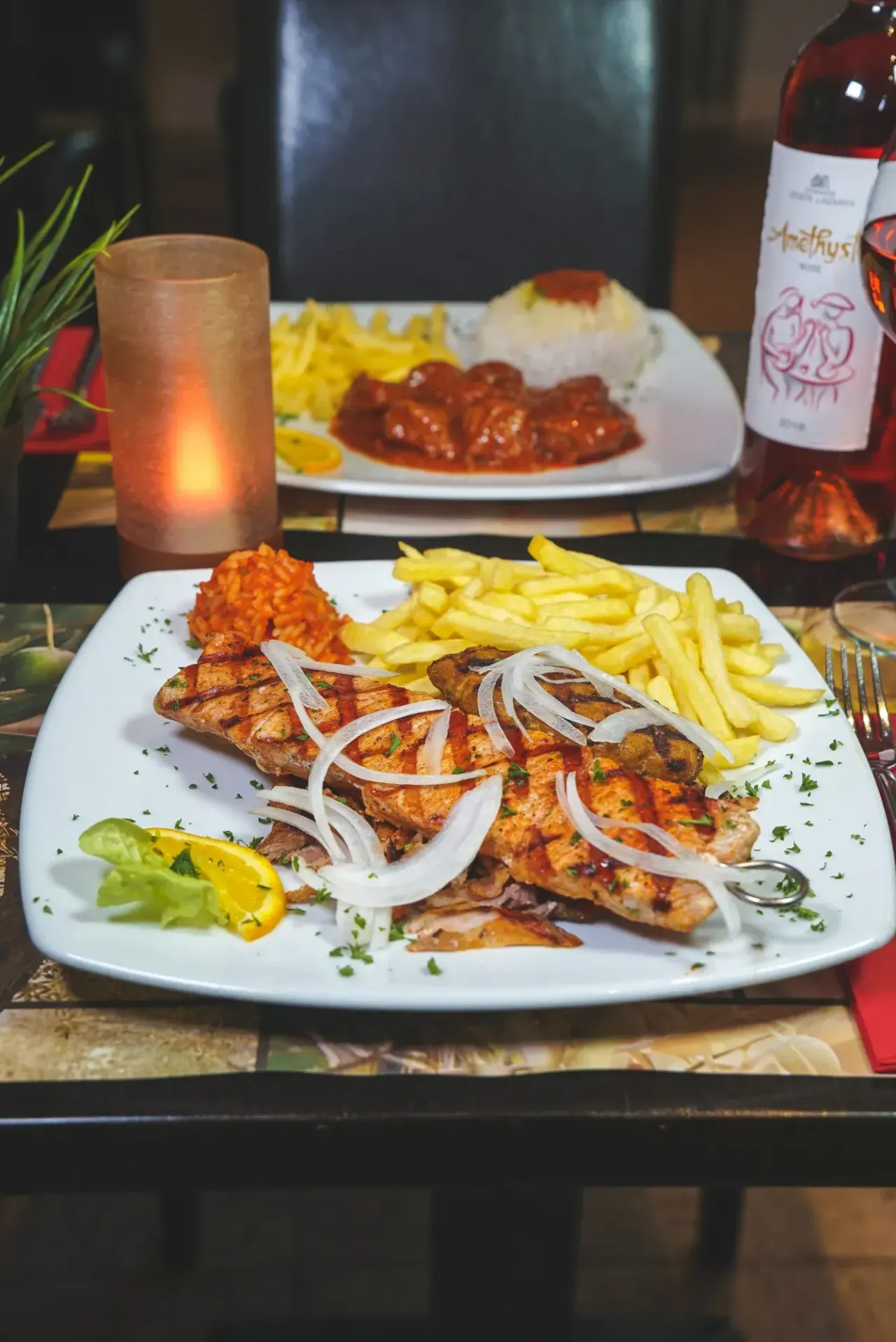 BookNoFees: 餐廳 – Olympia Restaurant – Menden – 奧林匹亞餐廳，第 1 張照片