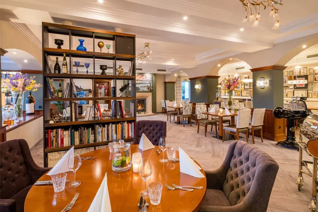 BookNoFees: 餐廳 – Restaurant Gartner (Hotel Rech) – Brilon – Restaurant Gartner (Hotel Rech)，第 1 張照片
