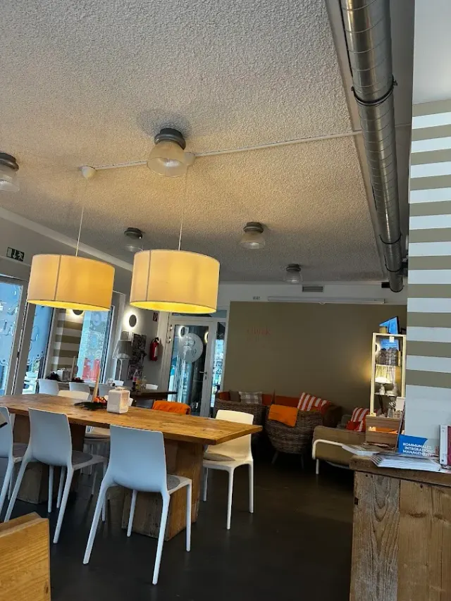BookNoFees: 餐廳 – Café Glück – Kamen – Café Glück，第 2 張照片