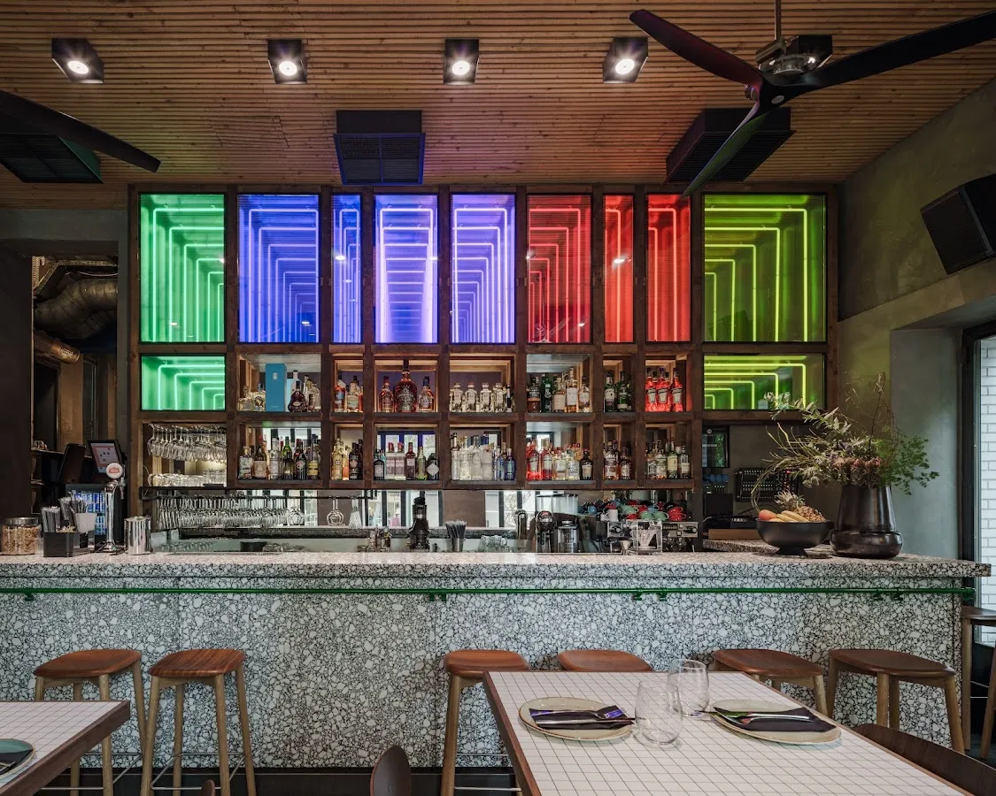 BookNoFees: 餐廳 – Malconi's – Athens – Malconi's，第 1 張照片