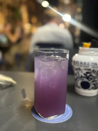酒吧 – BookNoFees：來自 Jens Scafarti 對 Cabaret Social Bar 的評論照片