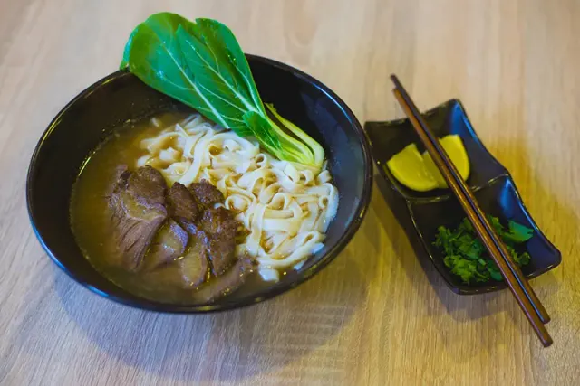 BookNoFees: 輕食吧 – Flour Style Wok Bar – Budapest – Flour Style Wok Bar，第 3 張照片
