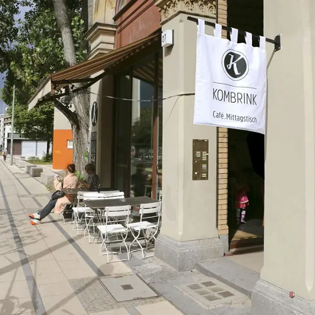 BookNoFees: 咖啡廳 – Kombrink – Berlin – Kombrink，第 2 張照片