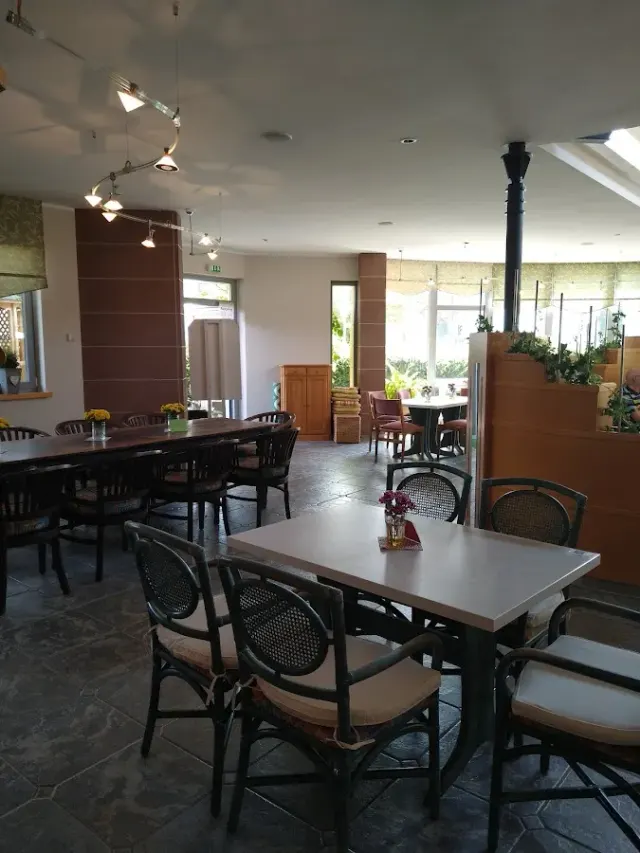 BookNoFees: 餐廳 – Café und Konditorei Deimel – Olsberg – Café und Konditorei Deimel，第 3 張照片