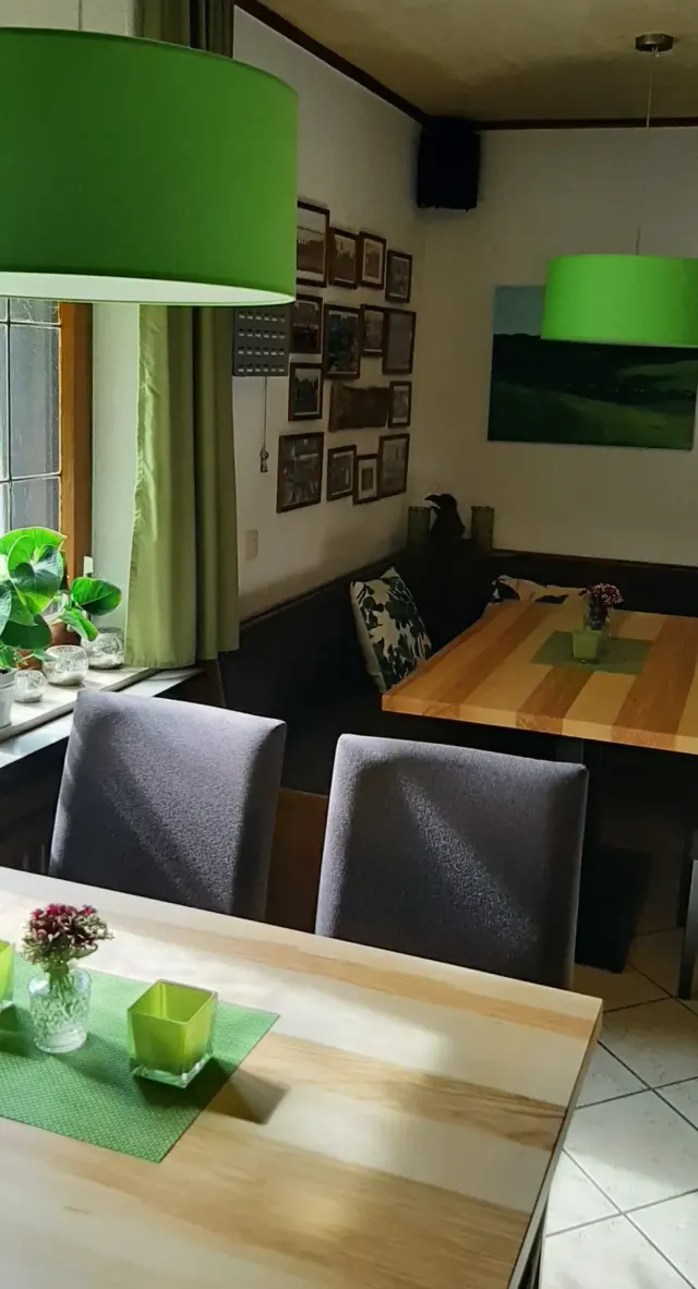 BookNoFees: 餐廳 – Gasthof Zur Post – Eslohe-Reiste – Gasthof Zur Post，第 2 張照片
