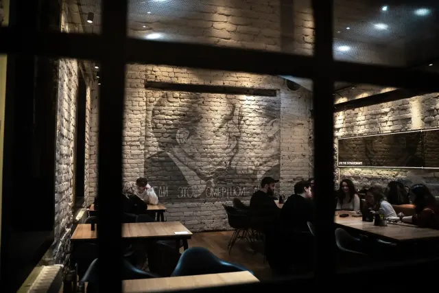 BookNoFees: 餐廳 – Alt Shift – Bucharest – Alt Shift，第 2 張照片