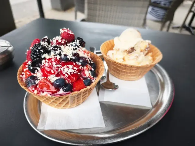 BookNoFees: 餐廳 – Ankays Eiscafé – Freudenberg – Ankays Eiscafé，第 2 張照片