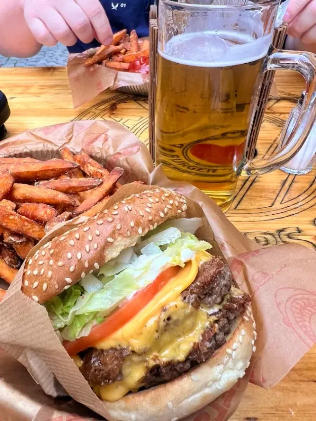 BookNoFees: 餐廳 – Barrels Burgers & Beer – Stockholm – Barrels Burgers & Beer，第 2 張照片