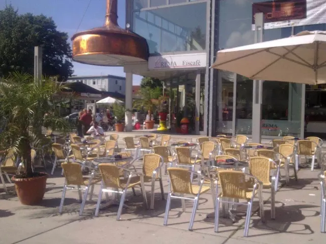 BookNoFees: 餐廳 – Eiscafé Crema – Unna – Crema 冰淇淋咖啡廳，第 3 張照片