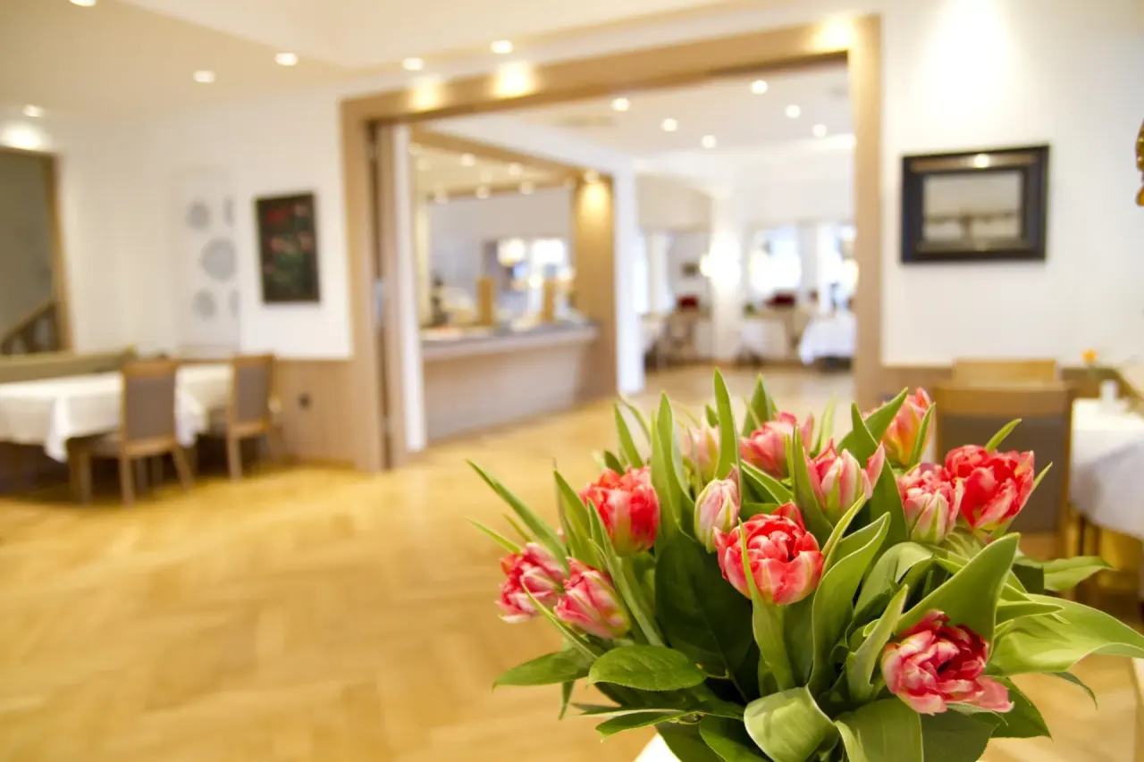 BookNoFees: 餐廳 – Hotel Jagdhaus Wiese – Schmallenberg – Hotel Jagdhaus Wiese，第 1 張照片