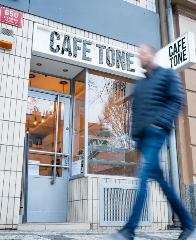 BookNoFees: 咖啡廳 – Cafe Tone – Prague – Cafe Tone，第 3 張照片