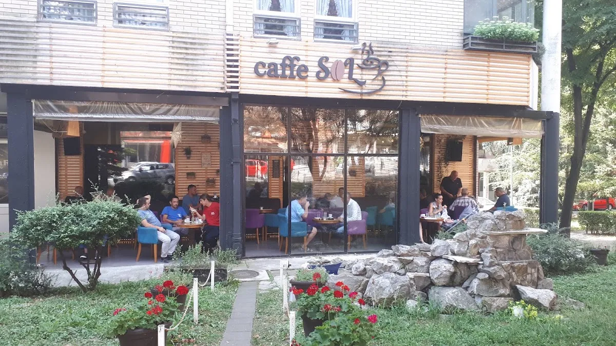 BookNoFees: 咖啡廳 – Caffe Sol – Belgrade – Caffe Sol，第 1 張照片