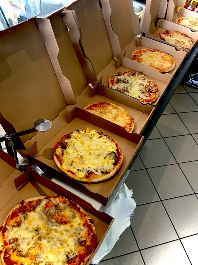 BookNoFees: 餐廳 – Hellas Grill (Niki Koutsianta) – Halver – Hellas Grill (Niki Koutsianta)，第 3 張照片
