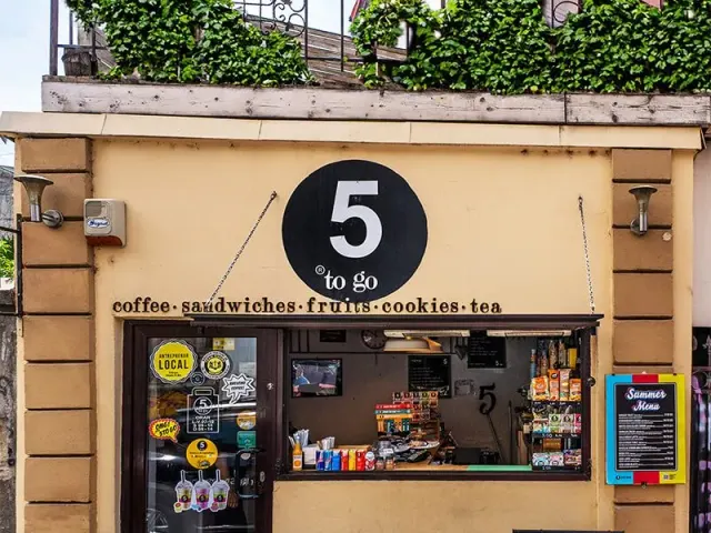 BookNoFees: 咖啡廳 – 5 to go – Bucharest – 還差 5 個，第 2 張照片