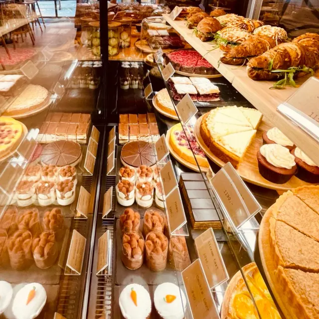 BookNoFees: 咖啡廳 – Kávé|szünet – Budapest – 咖啡|休息，第 2 張照片