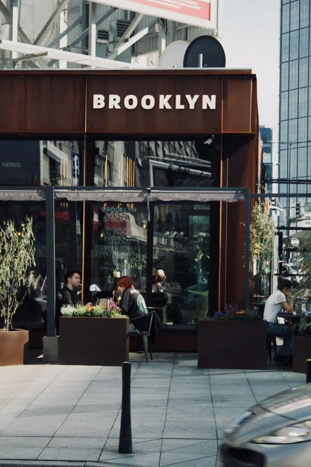 BookNoFees: 輕食吧 – Brooklyn House – Warsaw – Brooklyn House，第 3 張照片