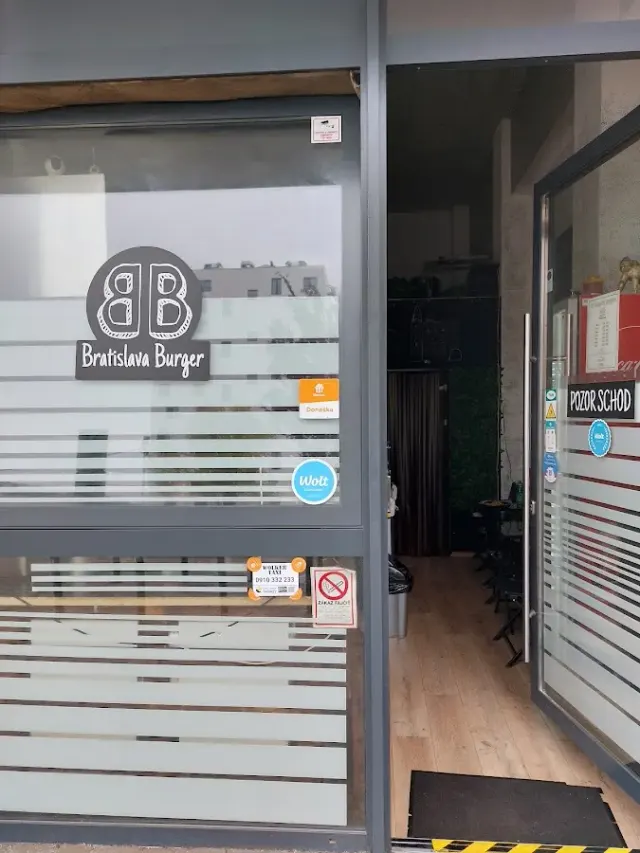 BookNoFees: Bratislava Burger, Bratislava