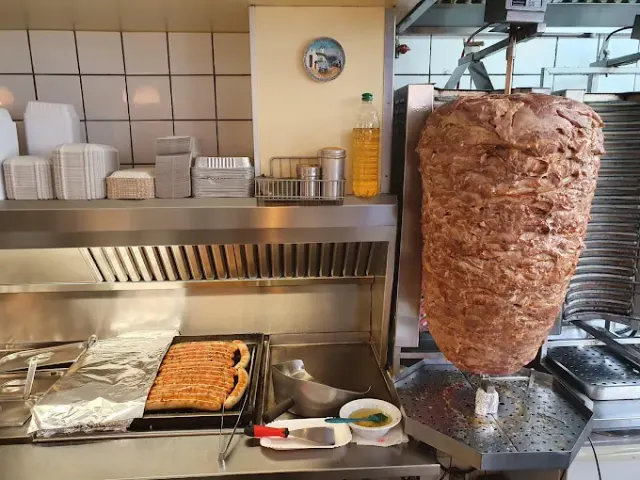 BookNoFees: 餐廳 – Grillstube Korfu – Warstein-Sichtigvor – Grillstube Korfu，第 3 張照片
