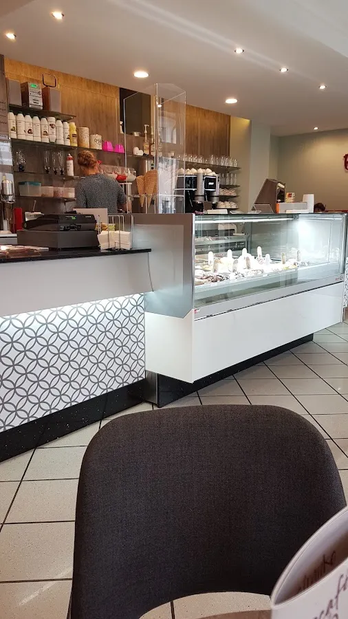 BookNoFees: 餐廳 – Eiscafé mit Herz – Meinerzhagen – Eiscafé mit Herz，第 3 張照片