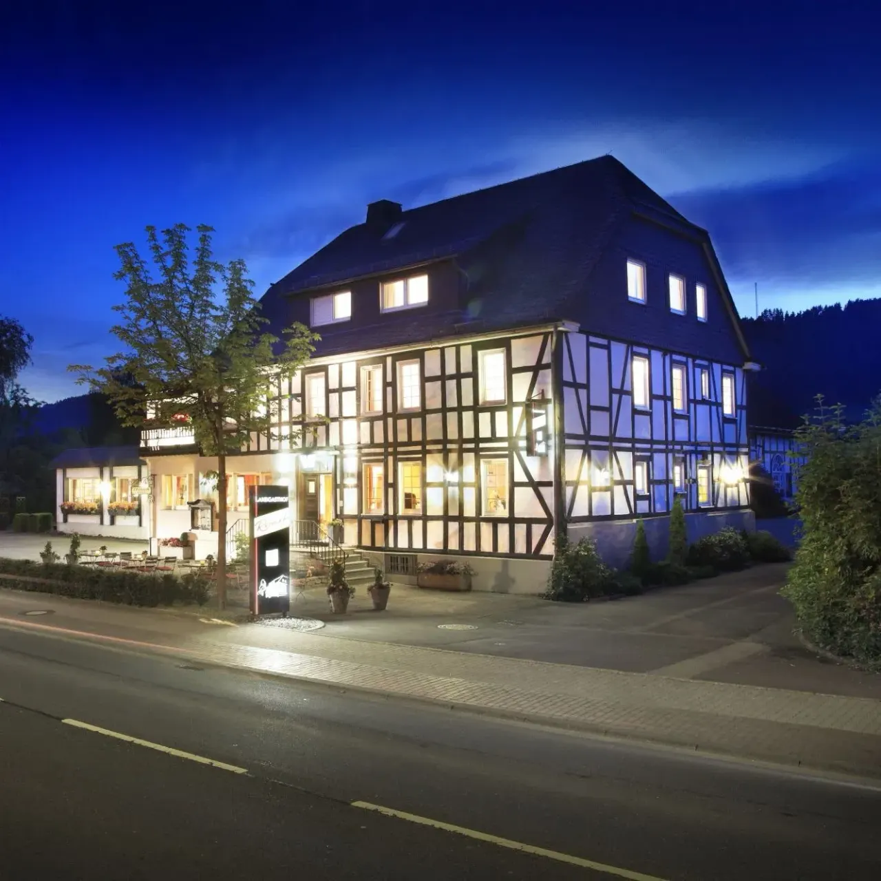 BookNoFees: 餐廳 – Landgasthof Reinert – Eslohe-Reiste – Landgasthof Reinert,第 1 張照片