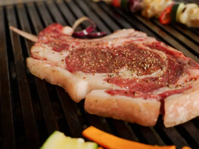 BookNoFees: 輕食吧 – Grill Mánia – Budapest – Grill Mánia,第 2 張照片
