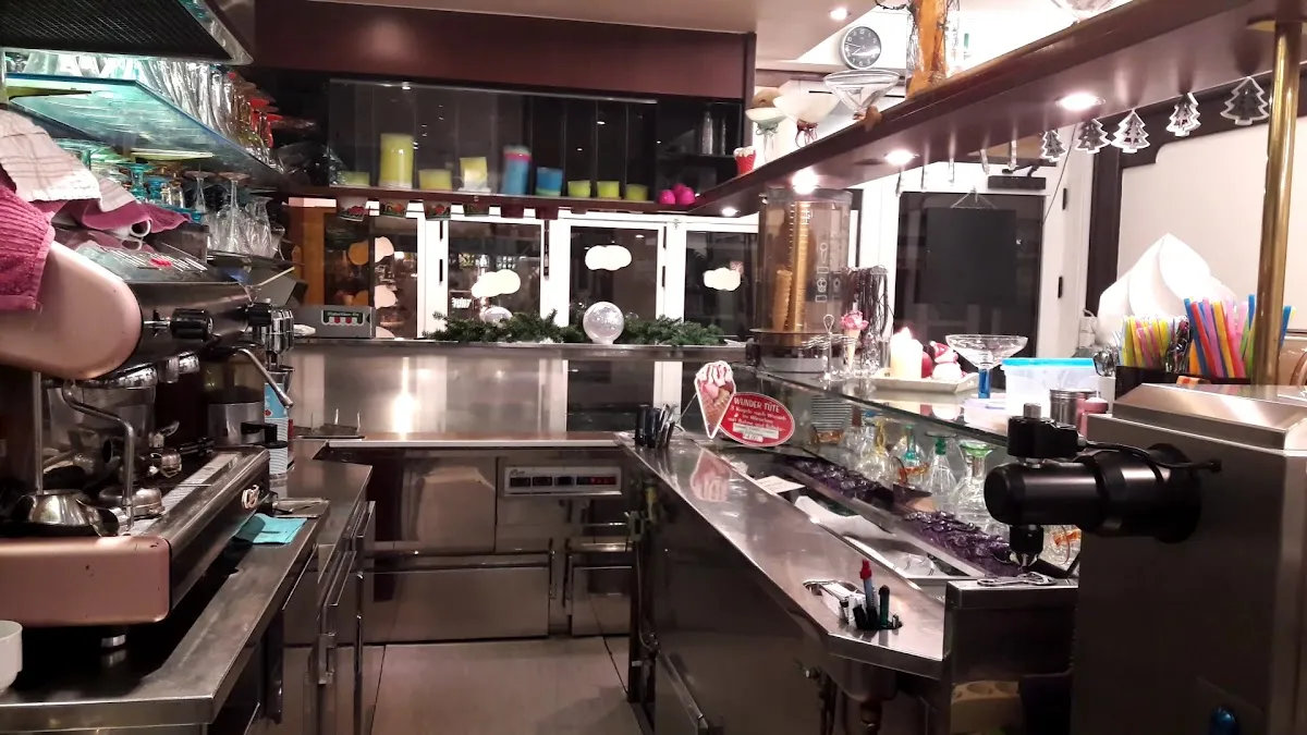 BookNoFees: 餐廳 – Eiscafé Bistro Rialto – Werl – Eiscafé Bistro Rialto，第 1 張照片
