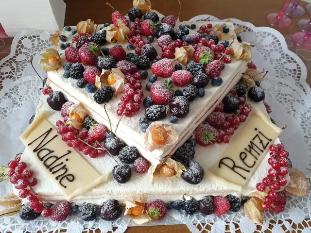 BookNoFees: 麵包店 – Bäckerei & Café Becker – Meschede – Bäckerei & Café Becker，第 3 張照片