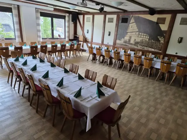 BookNoFees: Gaststätte Schriener, Finnentrop