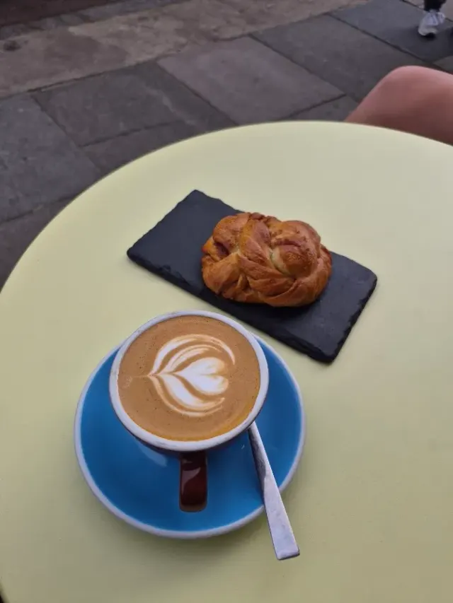 BookNoFees: 咖啡廳 – Brothers Bakery – London – Brothers Bakery，第 2 張照片