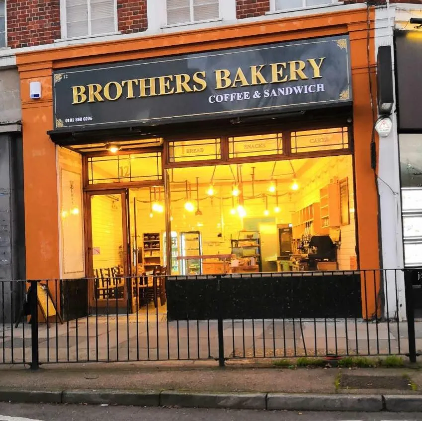 BookNoFees: 咖啡廳 – Brothers Bakery – London – Brothers Bakery，第 1 張照片