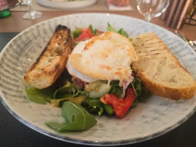 BookNoFees: 餐廳 – Anavi – Bratislava – Anavi，第 2 張照片