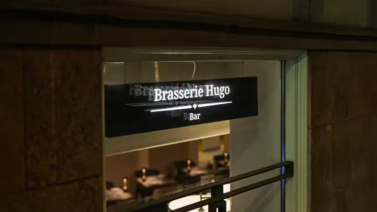 BookNoFees: 餐廳 – Brasserie Hugo – Copenhagen – 雨果餐酒館，第 1 張照片
