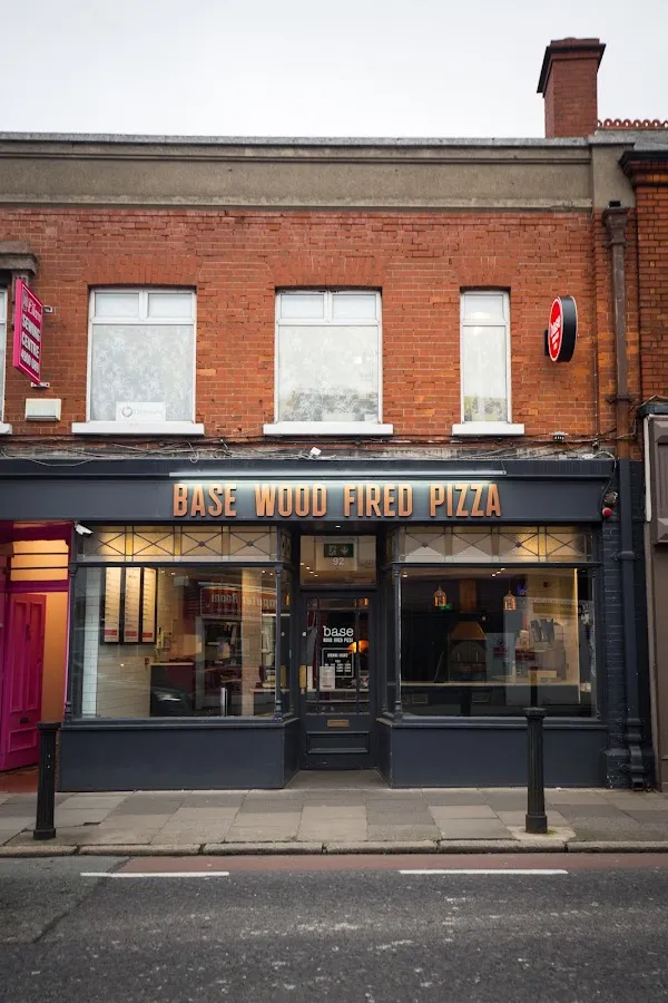 BookNoFees: 餐廳 – Base Wood Fired Pizza – Dublin – Base 柴燒披薩，第 1 張照片