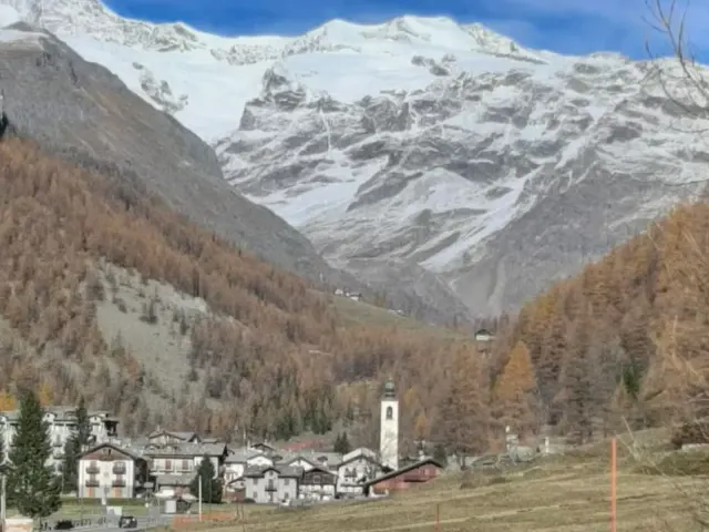 BookNoFees: 溫馨房屋，設有壁爐與山景 – Gressoney-La-Trinité