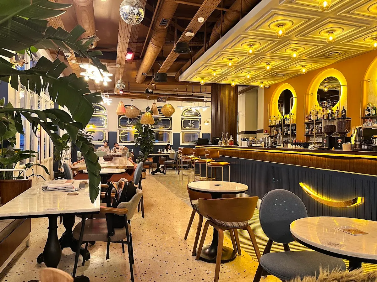 BookNoFees: 餐廳 – Griffin Bomonti – Istanbul – Griffin Bomonti，第 1 張照片