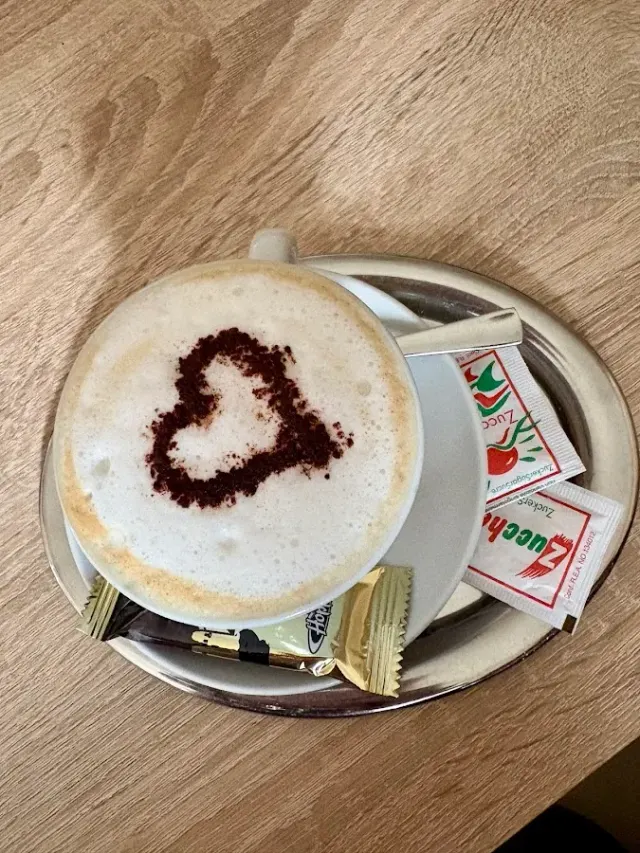 BookNoFees: 餐廳 – Eis Café Cortina – Sprockhövel – Eis Café Cortina，第 2 張照片